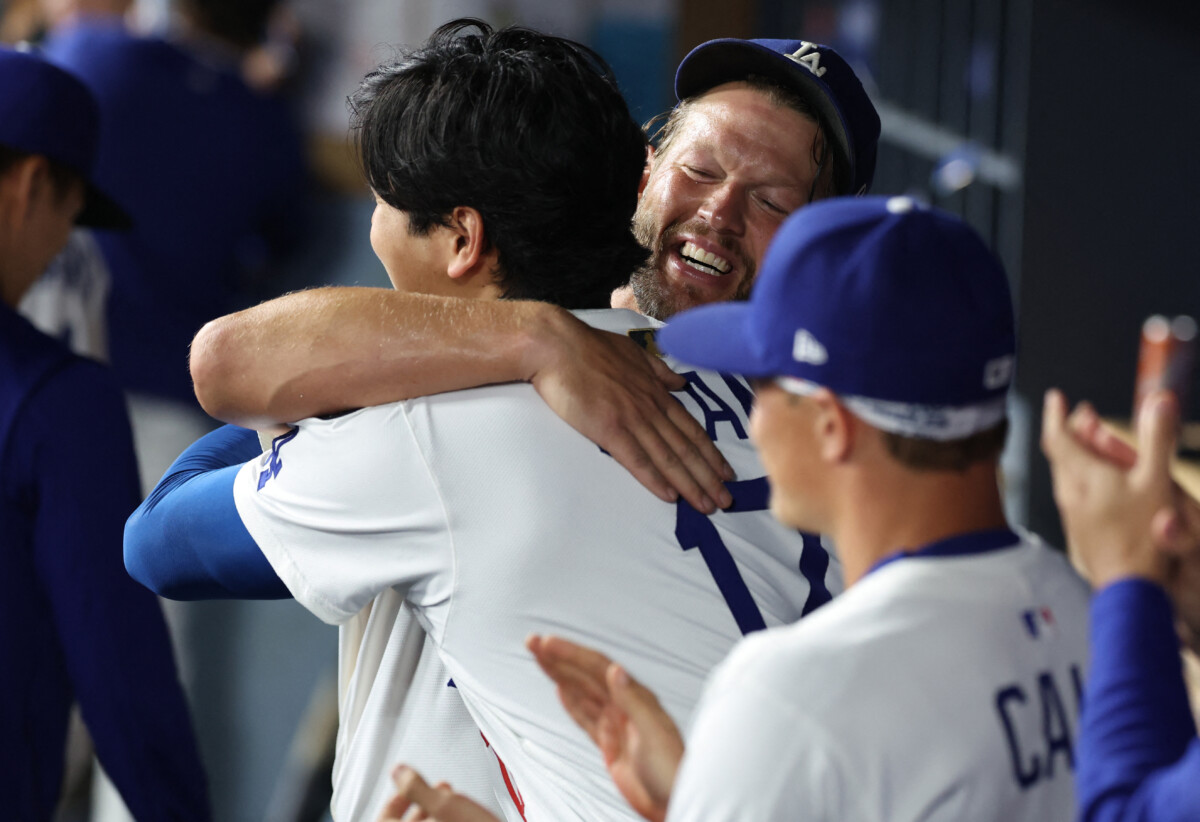 大谷翔平が今季限り引退のカーショーに惜別の52号逆転3ランを贈る(写真:Imagn/ロイター/アフロ)
