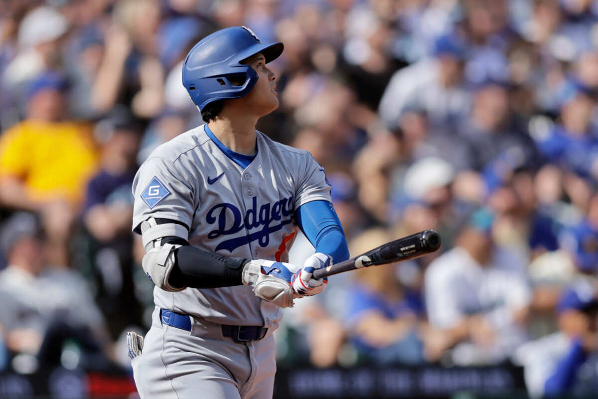 大谷翔平が最終戦でキャリアハイとなる55号を放つ(写真・AP/アフロ)