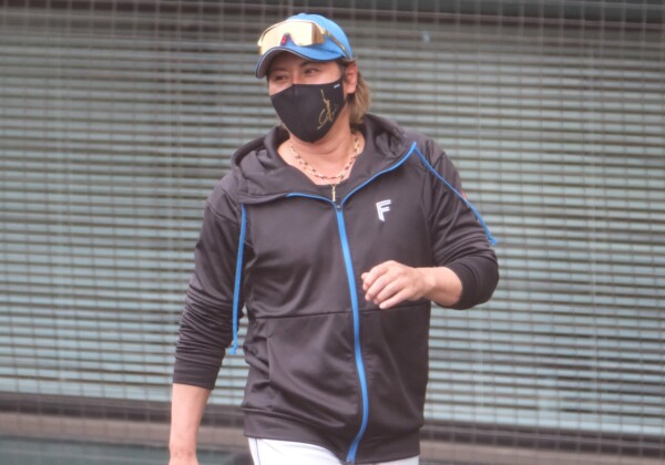 新庄監督がやりたい放題に仕掛けて逆王手（資料写真・黒田史夫）