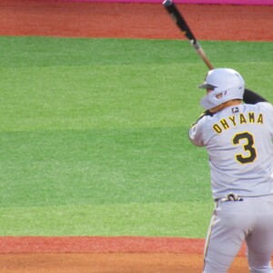 阪神は打率0割の大山悠輔を使い続けるべきか(資料写真)