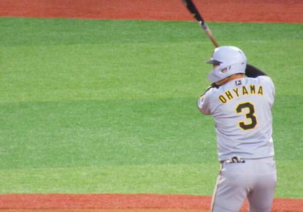 阪神は打率0割の大山悠輔を使い続けるべきか（資料写真）
