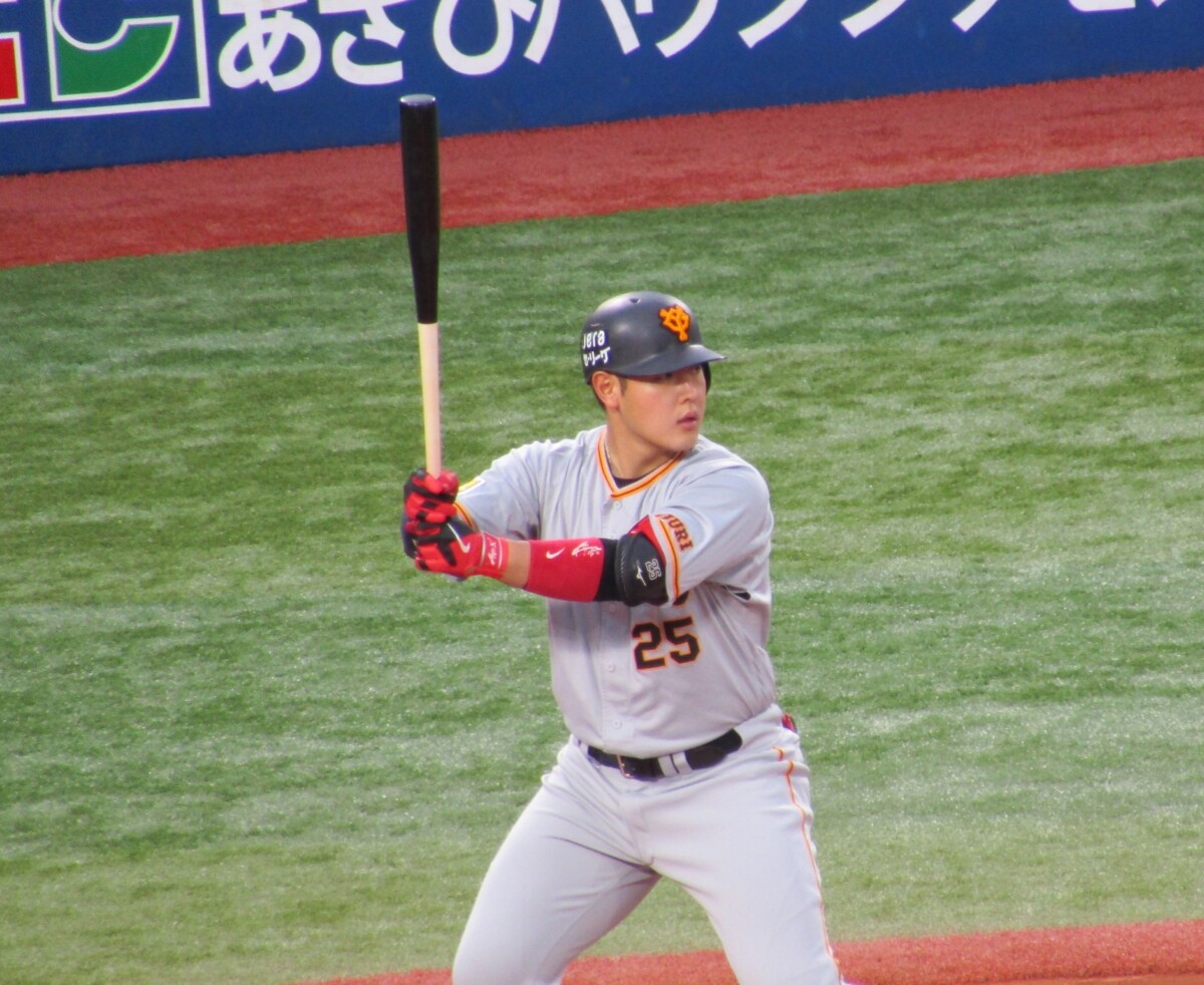 巨人が今オフの岡本和真のポスティングによるメジャー挑戦を発表した