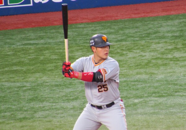 巨人が今オフの岡本和真のポスティングによるメジャー挑戦を発表した