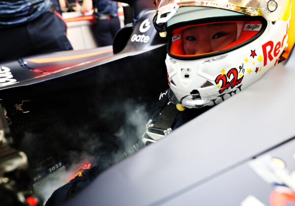 角田裕毅は大荒れのシンガポールGPのフリー走行2回目にイラ立ち（写真・Getty Images / Red Bull Content Pool)
