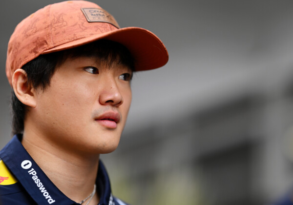 角田裕毅が米国GPスプリントで7位入賞を果たすもGP予選で13位に沈み、走路妨害をしたローソンとガスリーに激怒（写真・Getty Images / Red Bull Content Pool)