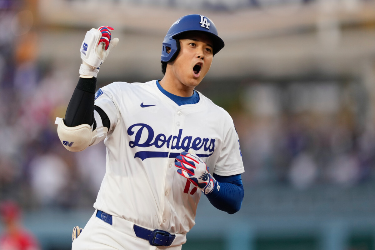 大谷翔平がＷＣＳ第1戦の第1打席に先制ホームラン（写真・ＡＰ/アフロ）