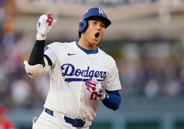 大谷翔平がＷＣＳ第1戦の第1打席に先制ホームラン（写真・ＡＰ/アフロ）