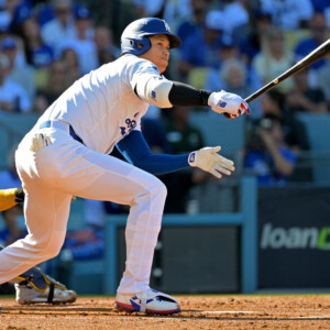 大谷翔平は崩されながらも三塁打を放ち先制点につなげた（写真：Imagn/ロイター/アフロ）