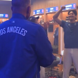 18回の死闘を制したド軍のロッカーであったもうひとつの物語(ドジャース公式Xより引用)