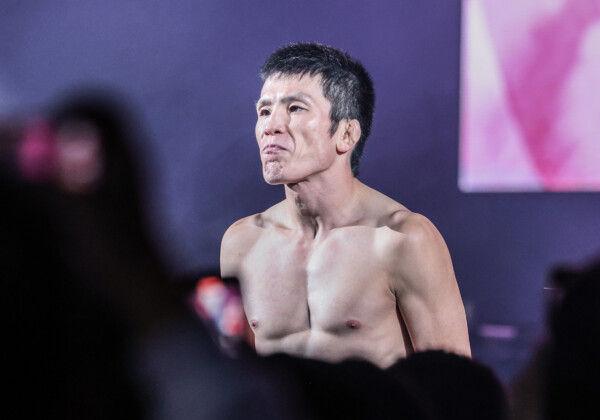 青木真也がまさかのTKO負けを喫した（写真提供・ ONE Championship）