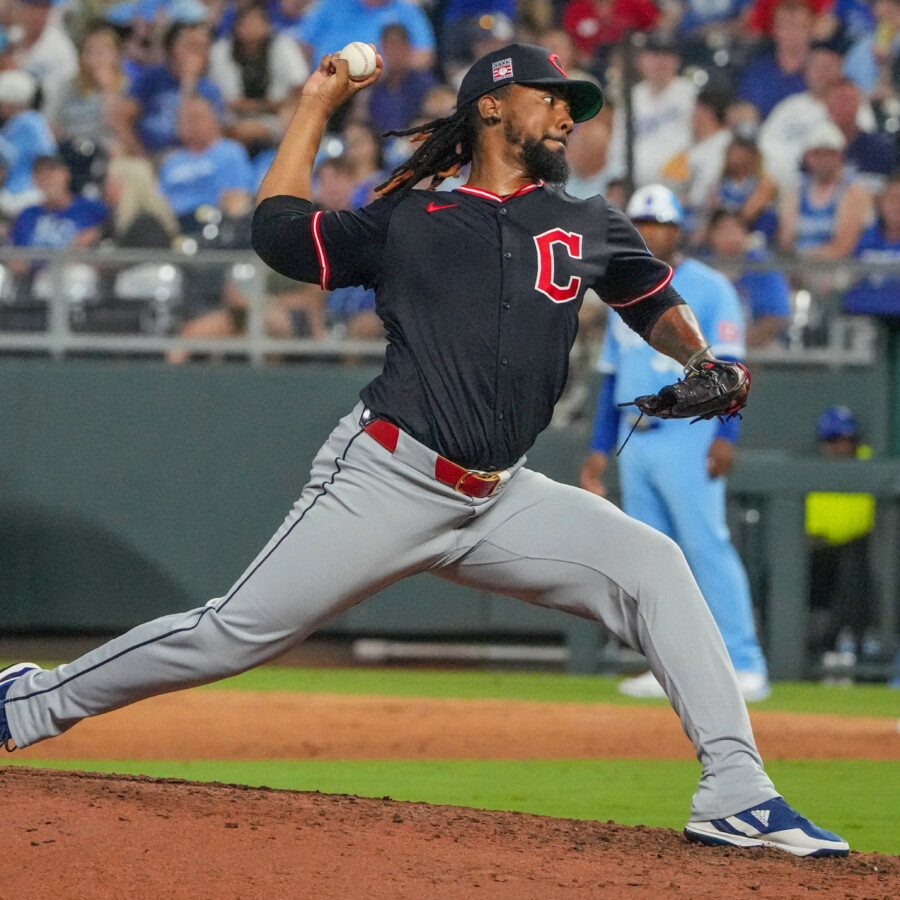 ガーディアンズの守護神のエマニュエル・クラセが不正な野球賭博への関与疑惑で起訴される(写真:Imagn/ロイター/アフロ)