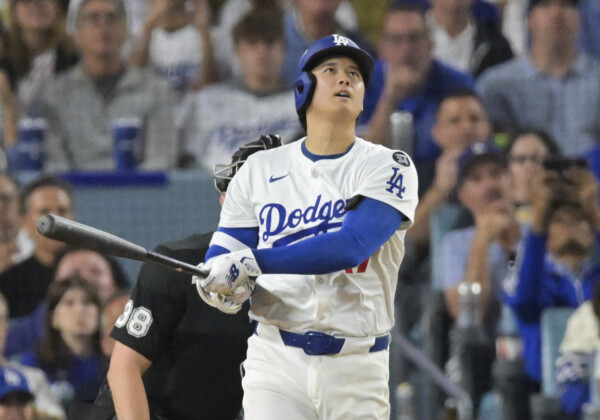 大谷翔平がリーグ優勝決定シリーズの第4戦で放った3本塁打の記念球が3億円？（写真：Imagn/ロイター/アフロ）