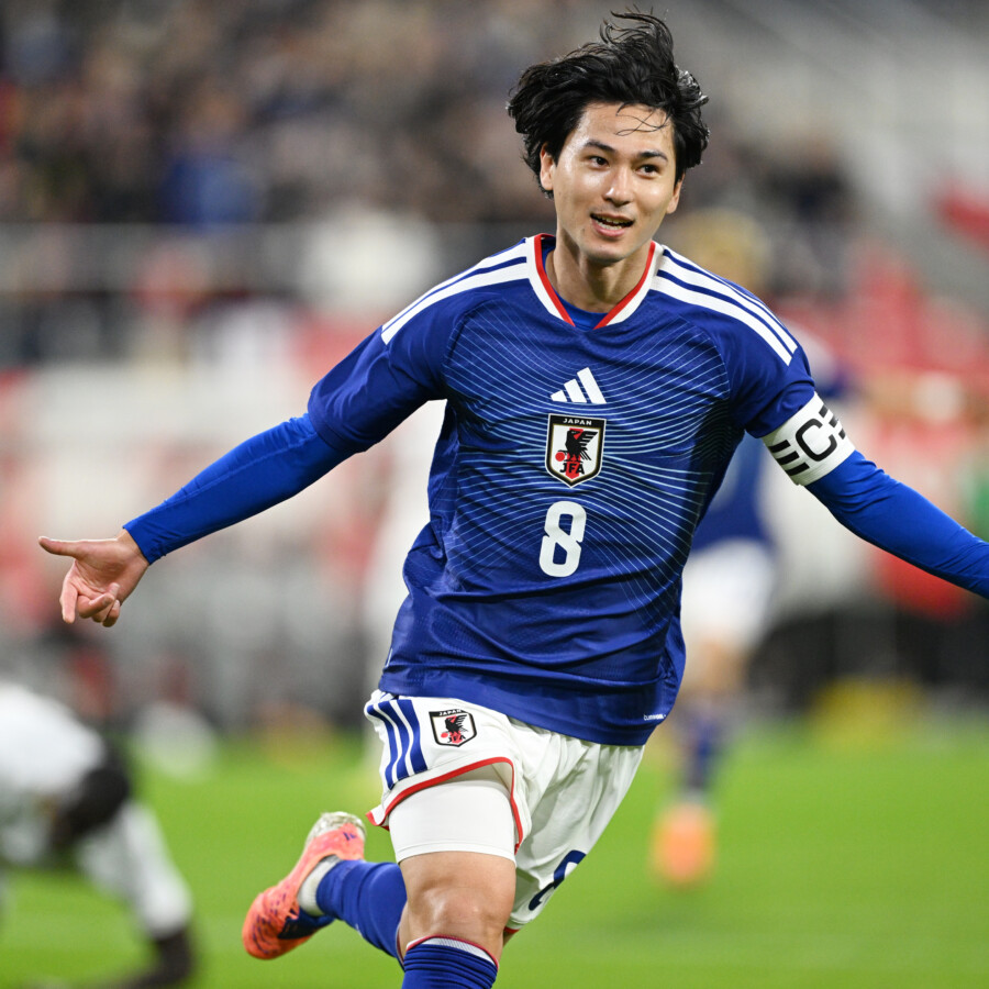 南野がガーナ戦で先制ゴールを決めた(写真:松尾/アフロスポーツ)