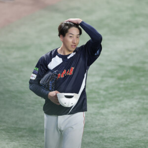 韓国が1点を追う9回二死から巨人の大勢に同点アーチを浴びせて引き分けに持ち込んだ（写真・スポーツ報知/アフロ）