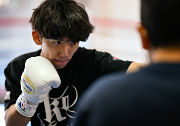 WBA世界ライトフライ級王者の高見亨介がWBO王者との統一戦に向けて練習を公開した（写真・山口裕朗）