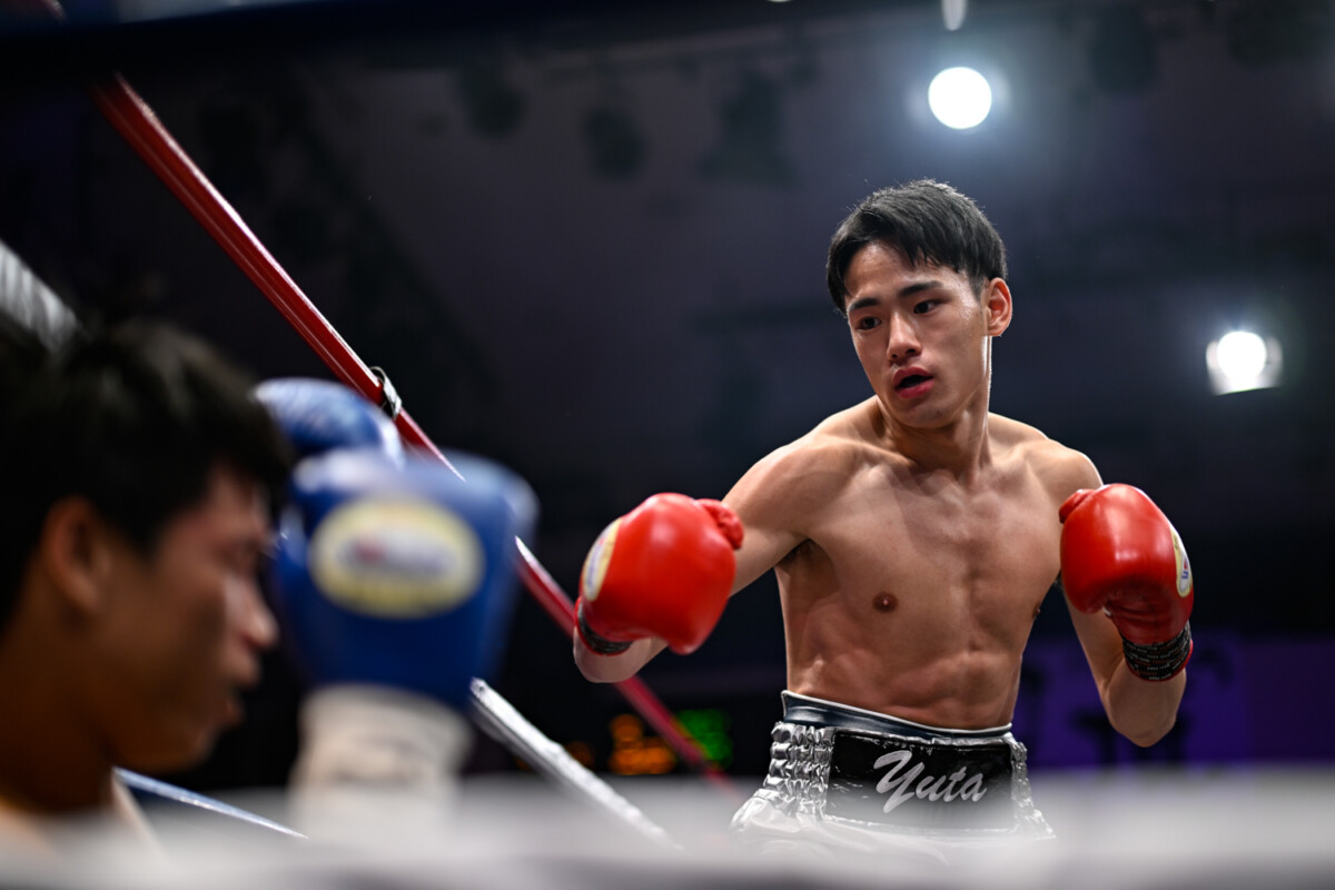 モンスター二世の坂井優太が衝撃の130秒TKO勝利（写真・山口裕朗）