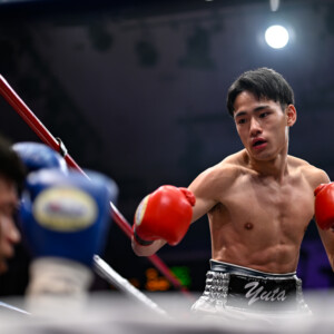 モンスター二世の坂井優太が衝撃の130秒TKO勝利（写真・山口裕朗）