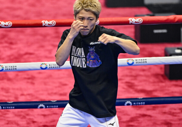 井上尚弥がキレキレのシャドーを披露した（写真・山口裕朗）