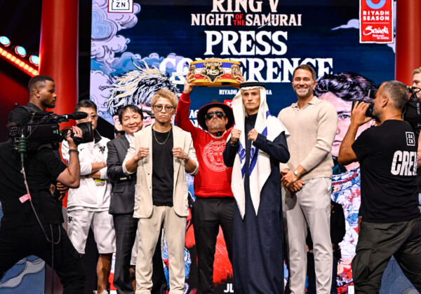 井上尚弥とピカソが計量クリア（写真は公式会見時・山口裕朗）