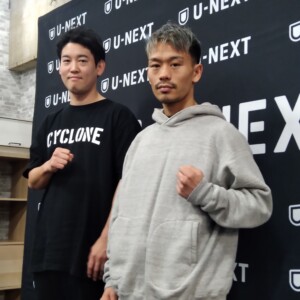 ＷＢＡ世界バンタム級正規王者の堤聖也と石原トレーナー