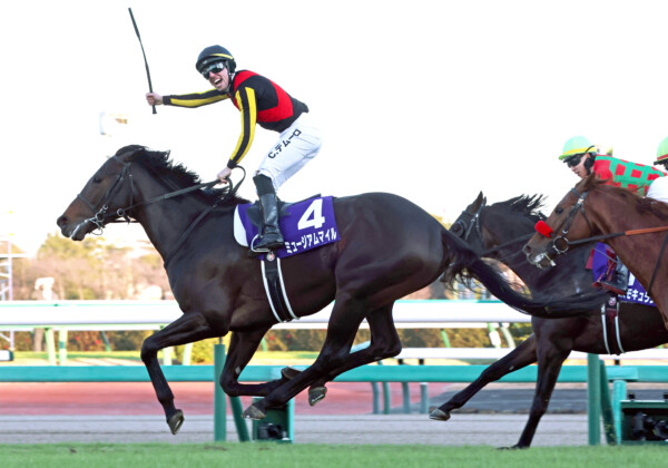 有馬を制したのは3番人気のミュージアムマイルだった（写真：スポーツ報知/アフロ）