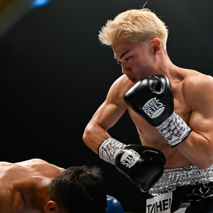 吉良大弥が衝撃のワンパンＫＯ勝利（写真・山口裕朗）