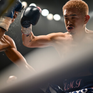 大晦日のWBA世界バンタム級挑戦者決定戦を4回KOで飾った井岡一翔。5階級制覇への扉を開いた（写真・山口裕朗）