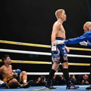 井岡一翔が4回ＫＯ勝利で再起戦＆バンタム転向初戦を飾る（写真・山口裕朗）
