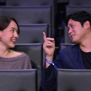 “MVP晩餐会”で話題となったのは大谷真美子さんのエレガントなドレス姿だった（写真：USA TODAY Sports/ロイター/アフロ）