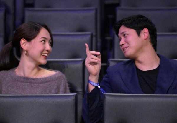 “MVP晩餐会”で話題となったのは大谷真美子さんのエレガントなドレス姿だった（写真：USA TODAY Sports/ロイター/アフロ）