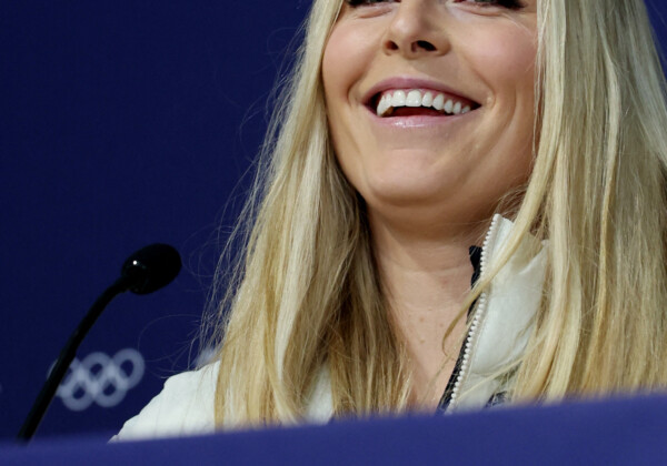 米国女子アルペンスキー代表のリンゼイ・ボンが1週間前にACL断裂の重傷を負うも大会の強行出場を宣言（写真・ロイター/アフロ）