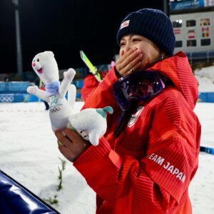 高梨沙羅が混合団体4年越し銅メダルに歓喜の涙（写真：長田洋平/アフロスポーツ）