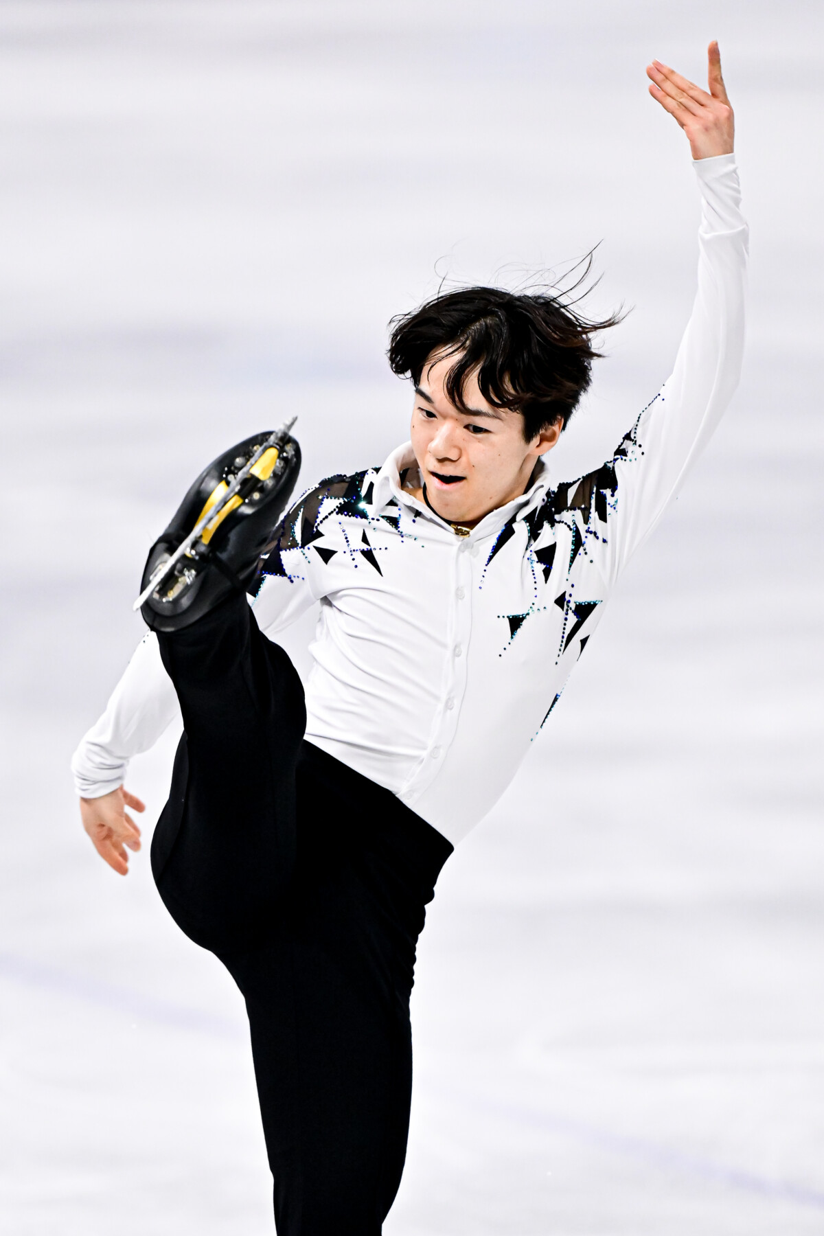 鍵山優真がミスをしながらも1位のマリニンに5.09点差の2位につけた（写真：Raniero Corbelletti/アフロスポーツ）