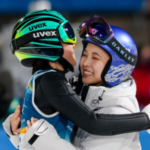 高梨沙羅は盟友でもある伊藤有希の健闘を讃えた（写真・ＡＰ/アフロ）