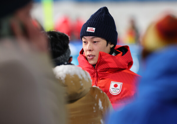 3回目を飛べずに降雪で競技打ち切りとなり6位に終わった小林陵侑も怒りをぶちまけた（写真：長田洋平/アフロスポーツ）