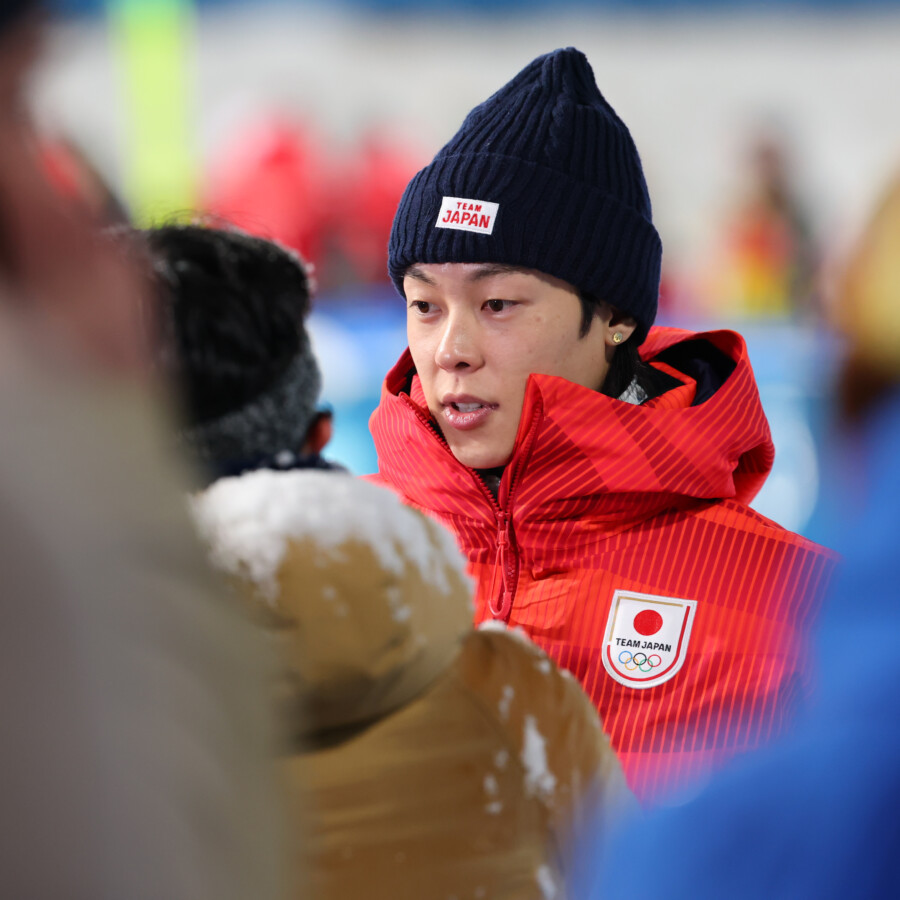 3回目を飛べずに降雪で競技打ち切りとなり6位に終わった小林陵侑も怒りをぶちまけた(写真:長田洋平/アフロスポーツ)