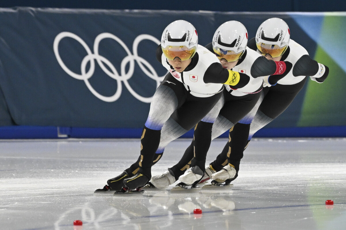 日本が女子団体追い抜きで銅メダルを獲得した（写真：エンリコ/アフロスポーツ）