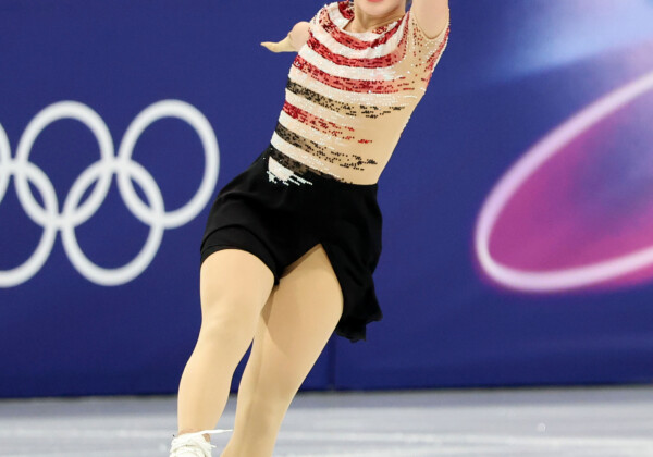 女子シングルＳＰでトップに立ったのはトリプルアクセルを決めた17歳の中井亜美（写真：ZUMA Press/アフロ）