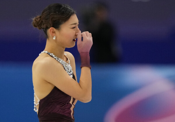 銀メダルに終わった坂本花織は涙を流した（写真・ＡＰ/アフロ）