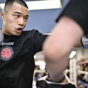 増田陸の“神の左”が“レジェンド”ドネアをキャンバスに沈めることができるのか（写真・山口裕朗）