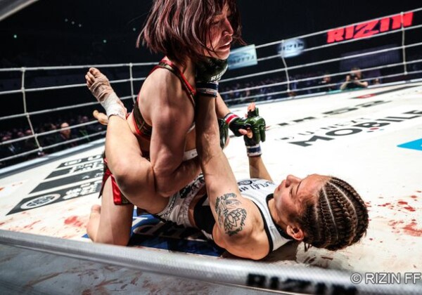 ケイト・ロータスがグラウンドの攻防で終始劣勢に立ち判定負け（RIZIN FF）