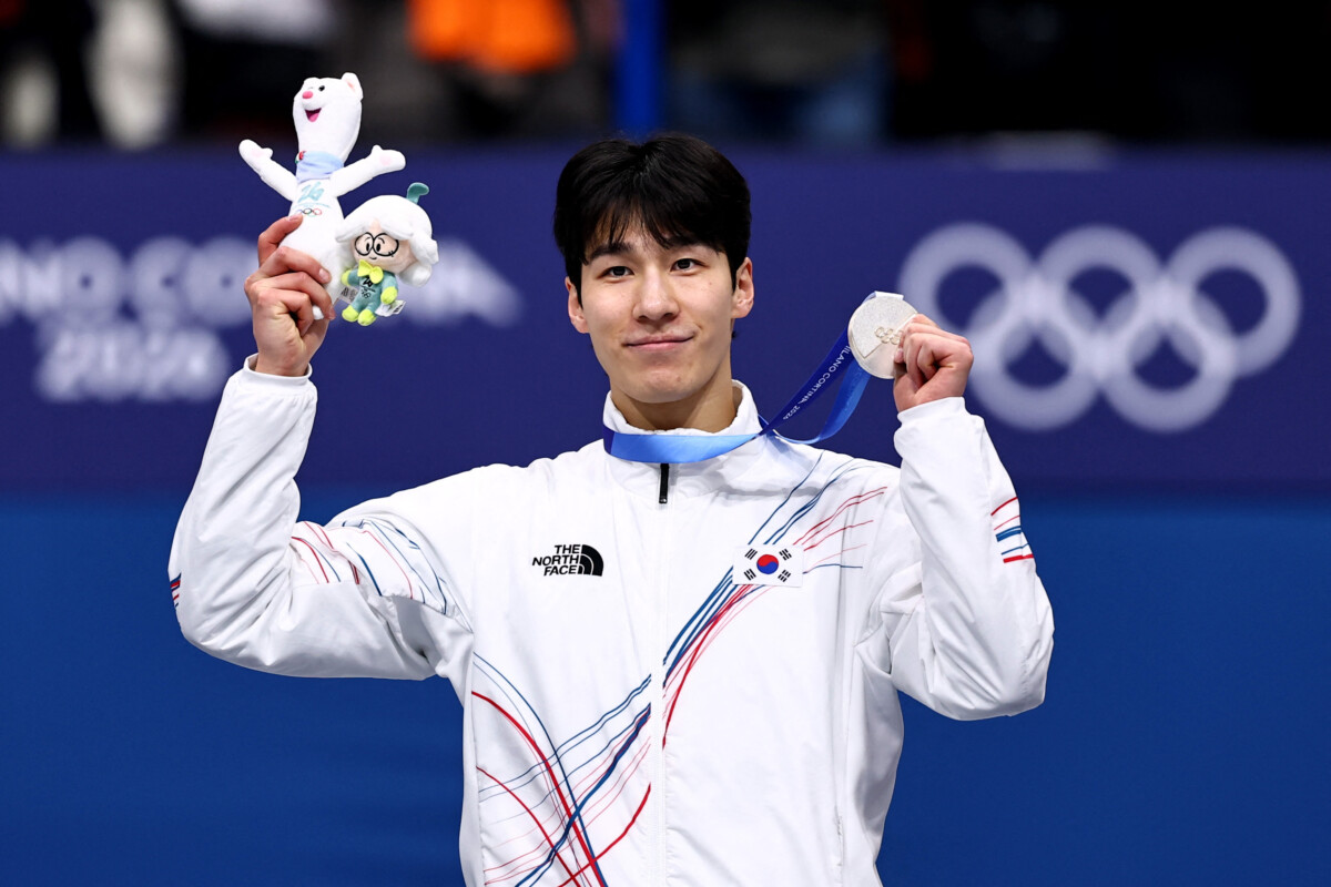 韓国の“滑るトラブルメーカー”の銀メダリスト、ファン・デホンが衝撃的な告白予告をして騒ぎに（写真・ロイター/アフロ）