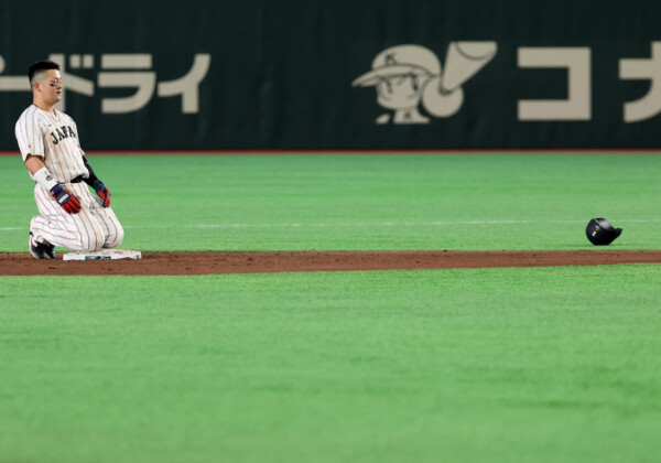 豪州バッテリーは満塁で大谷翔平を迎えた場面で牧を牽制死させピンチ脱出（写真・ロイター/アフロ）