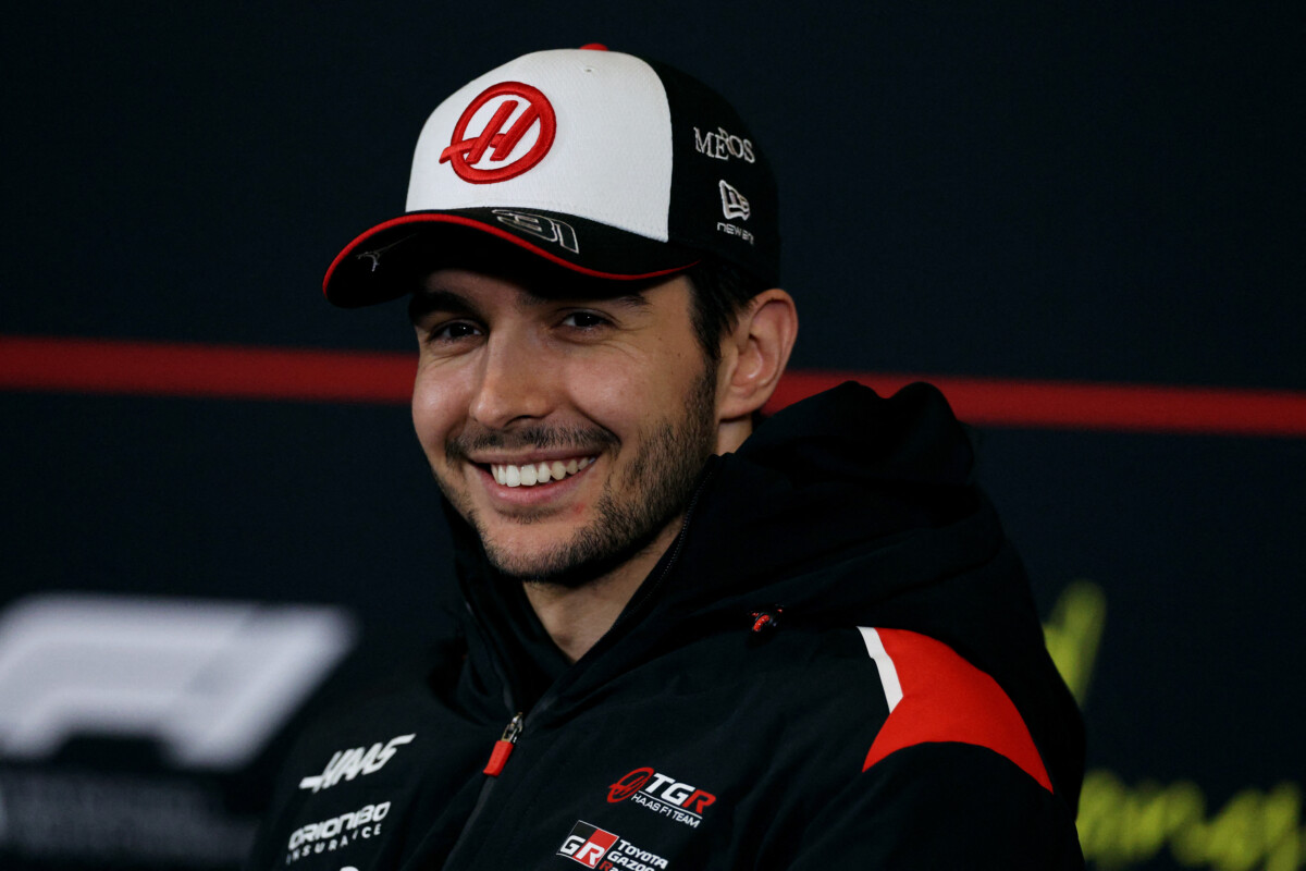 ハースのエステバン・オコンに殺人予告。中国GPの接触事故を受けてSNSによる誹謗中傷がエスカレート（写真・ロイター/アフロ）