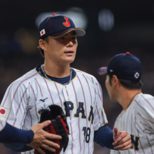 井端監督は立ち直った山本由伸を69球4回で降板させた（写真：Imagn/ロイター/アフロ）