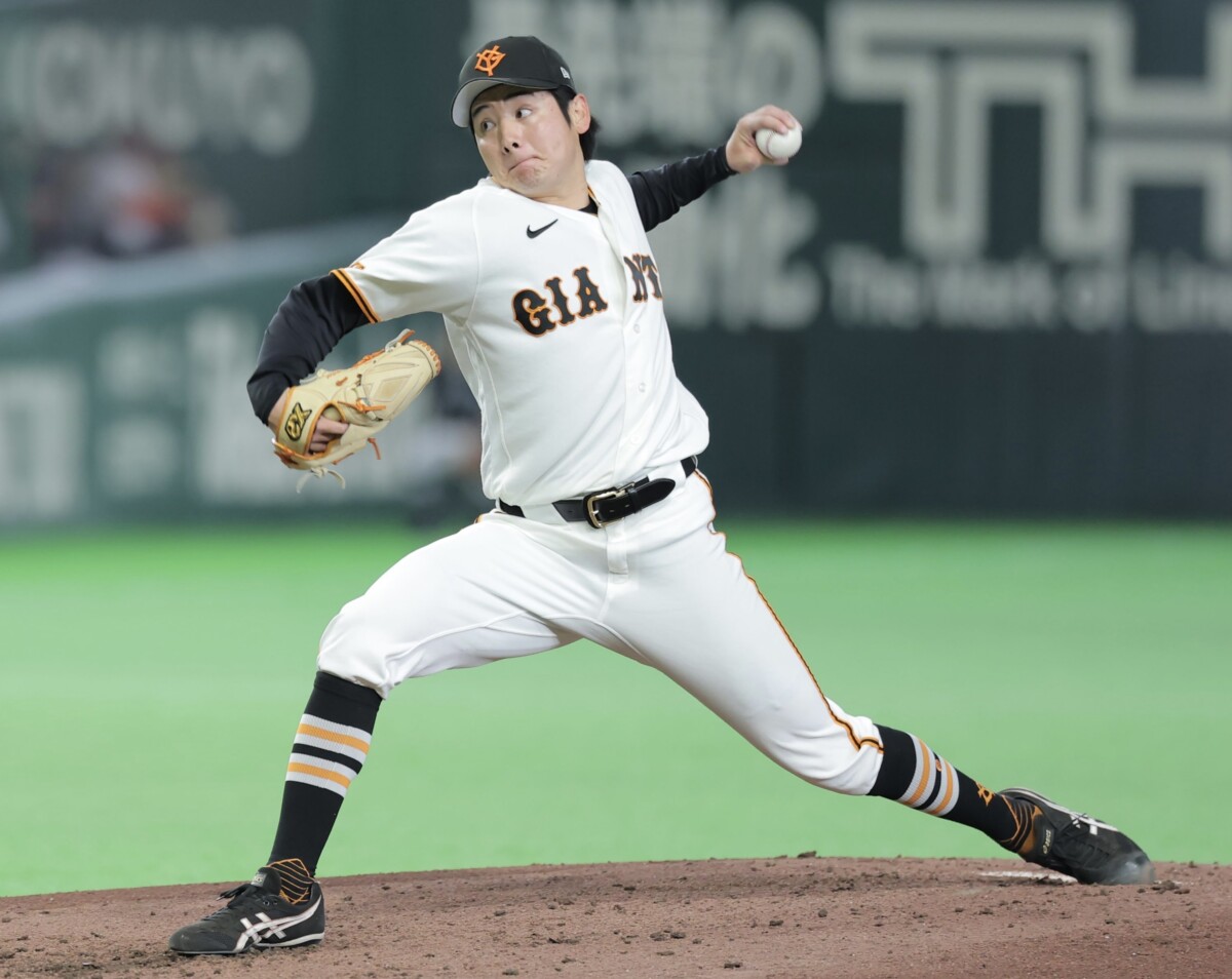 巨人の開幕投手に指名されたドラフト1位の竹丸が6回1失点の内容で勝ち投手に（写真・スポーツ報知/アフロ））