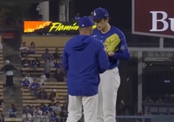 佐々木朗希が大乱調もロバーツ監督は「彼を信じている」（ドジャースネーションＸより）