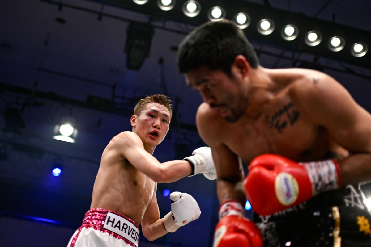 小國が井上尚弥と戦った元2団体統一王者のタパレスに３－０判定勝利（写真・山口裕朗）