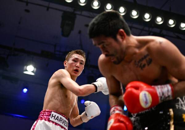 小國が井上尚弥と戦った元2団体統一王者のタパレスに３－０判定勝利（写真・山口裕朗）