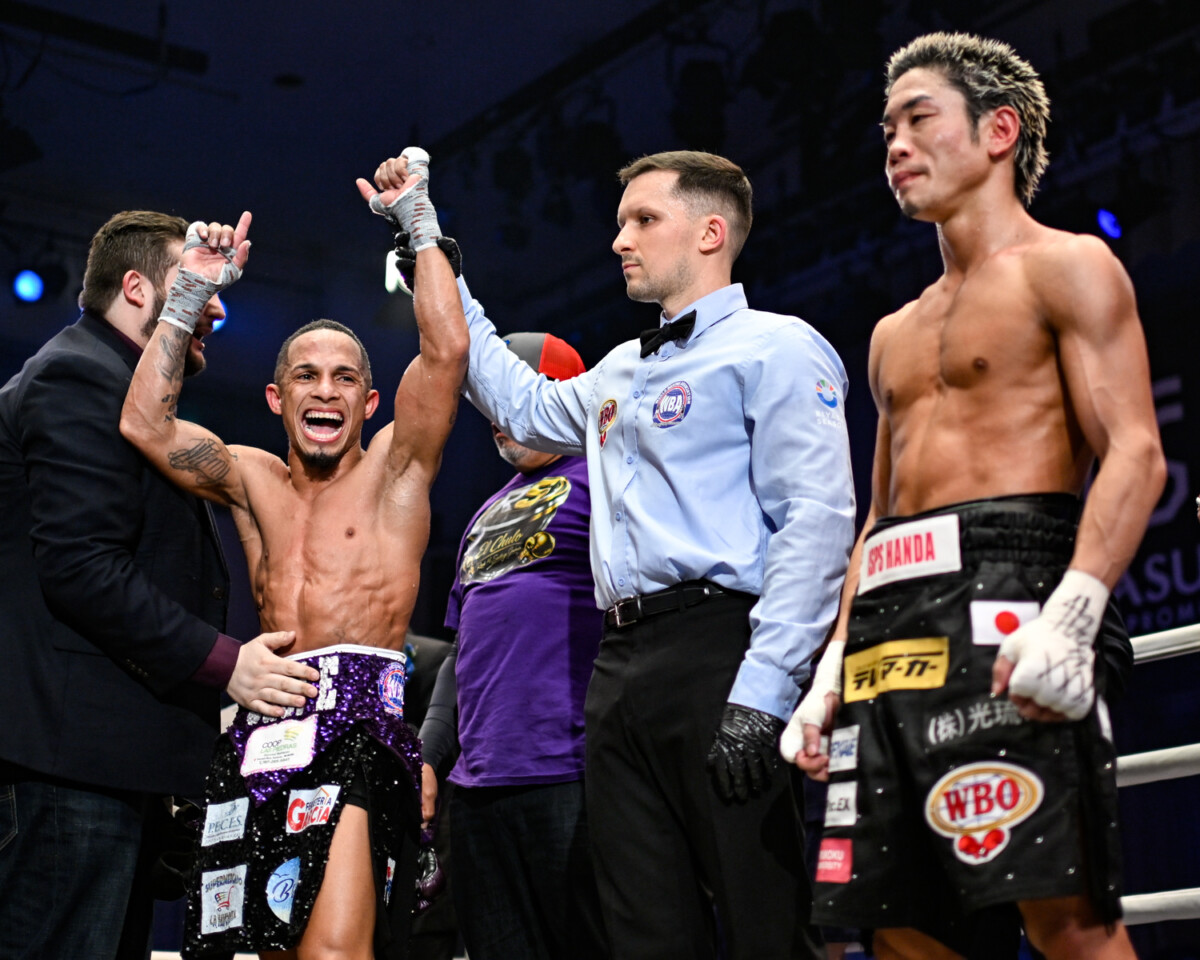 谷口がサンティアゴにダウンを奪われ判定負け（写真・山口裕朗）